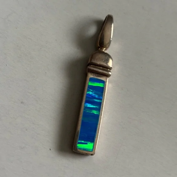 Vintage blue fire opal pendant - Picture 6 of 13
